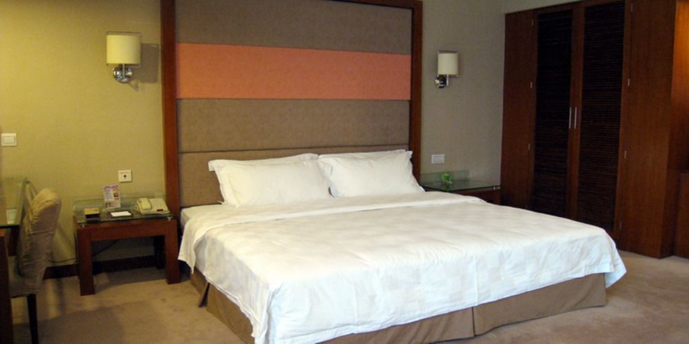 New Times Hotel Shenzhen Railway Station 외부 사진