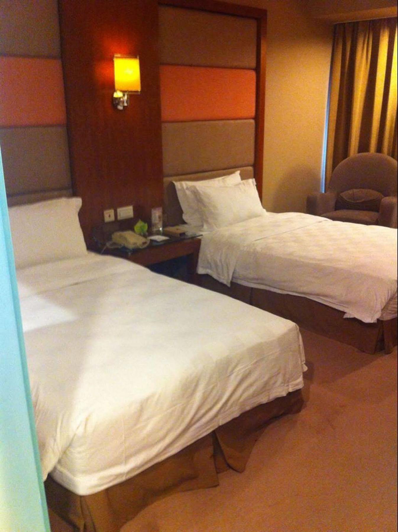 New Times Hotel Shenzhen Railway Station 외부 사진