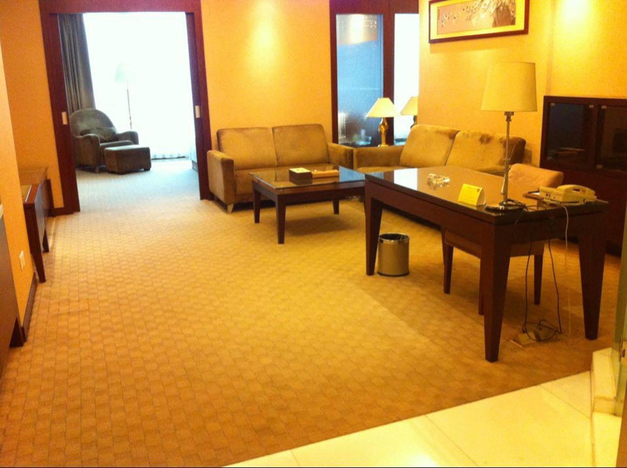 New Times Hotel Shenzhen Railway Station 외부 사진